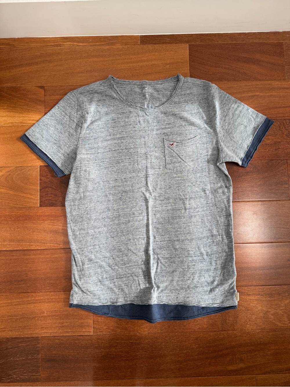 Hollister distressed Gray Short Sleeve Pocket Tee